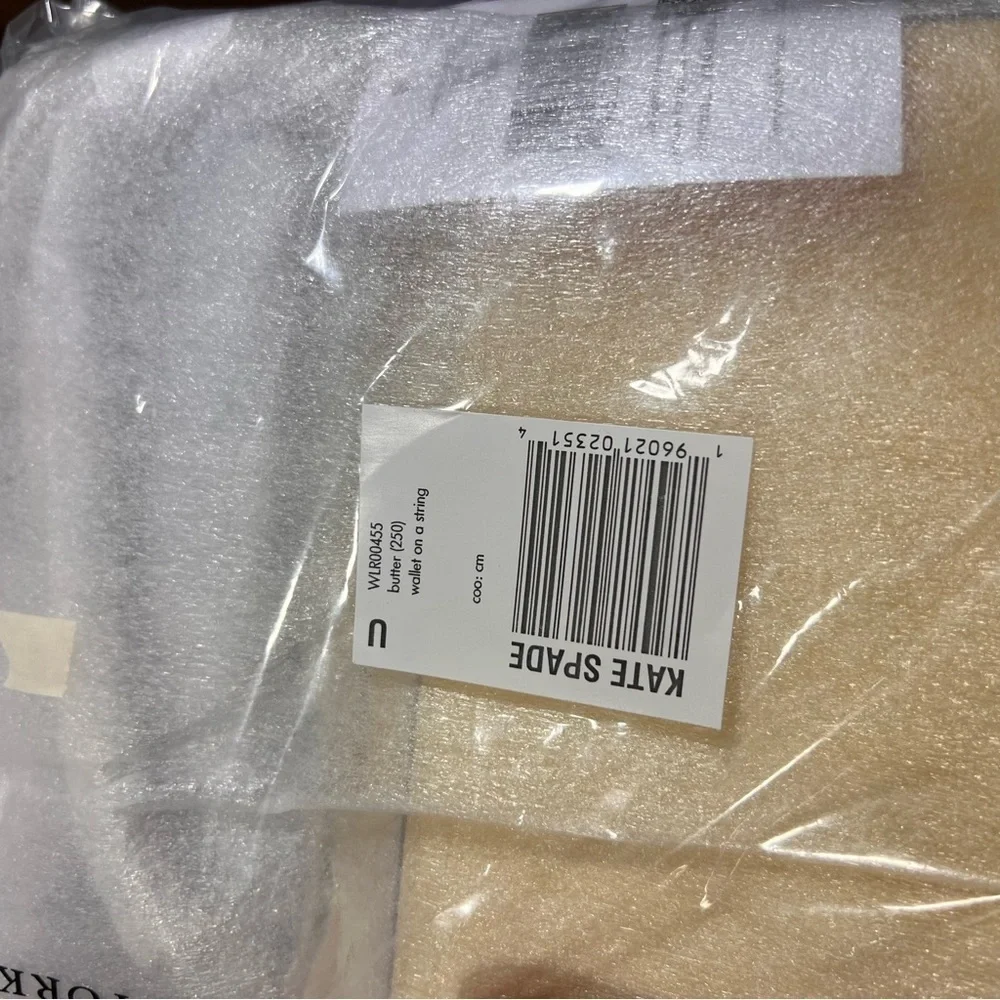 KATE SPADE NEW YORK DANA WALLET ON A STRING. BUTTER (yellow) NWT - Picture 5 of 16